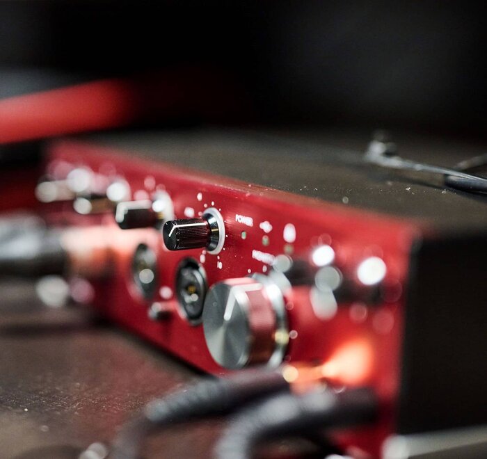 Interface audio Focusrite Clarett en gros plan